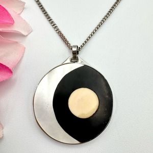 Vintage Mother Of Pearl Inlay Pendant Necklace Crescent Dot Artsy Black White